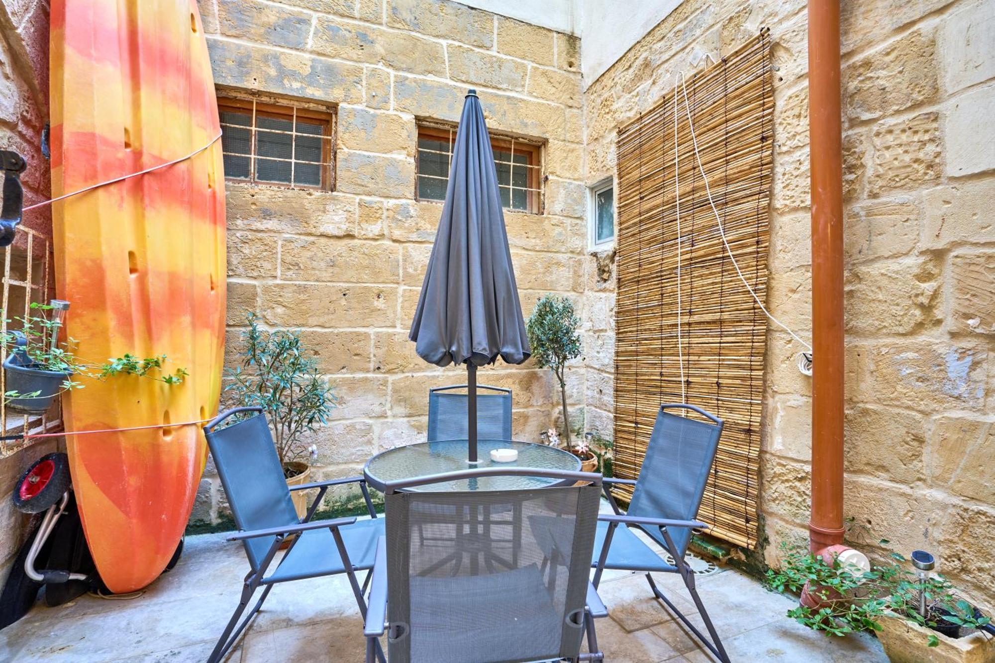 12 -16 , Pacifiku Scicluna Birgu Buitenkant foto