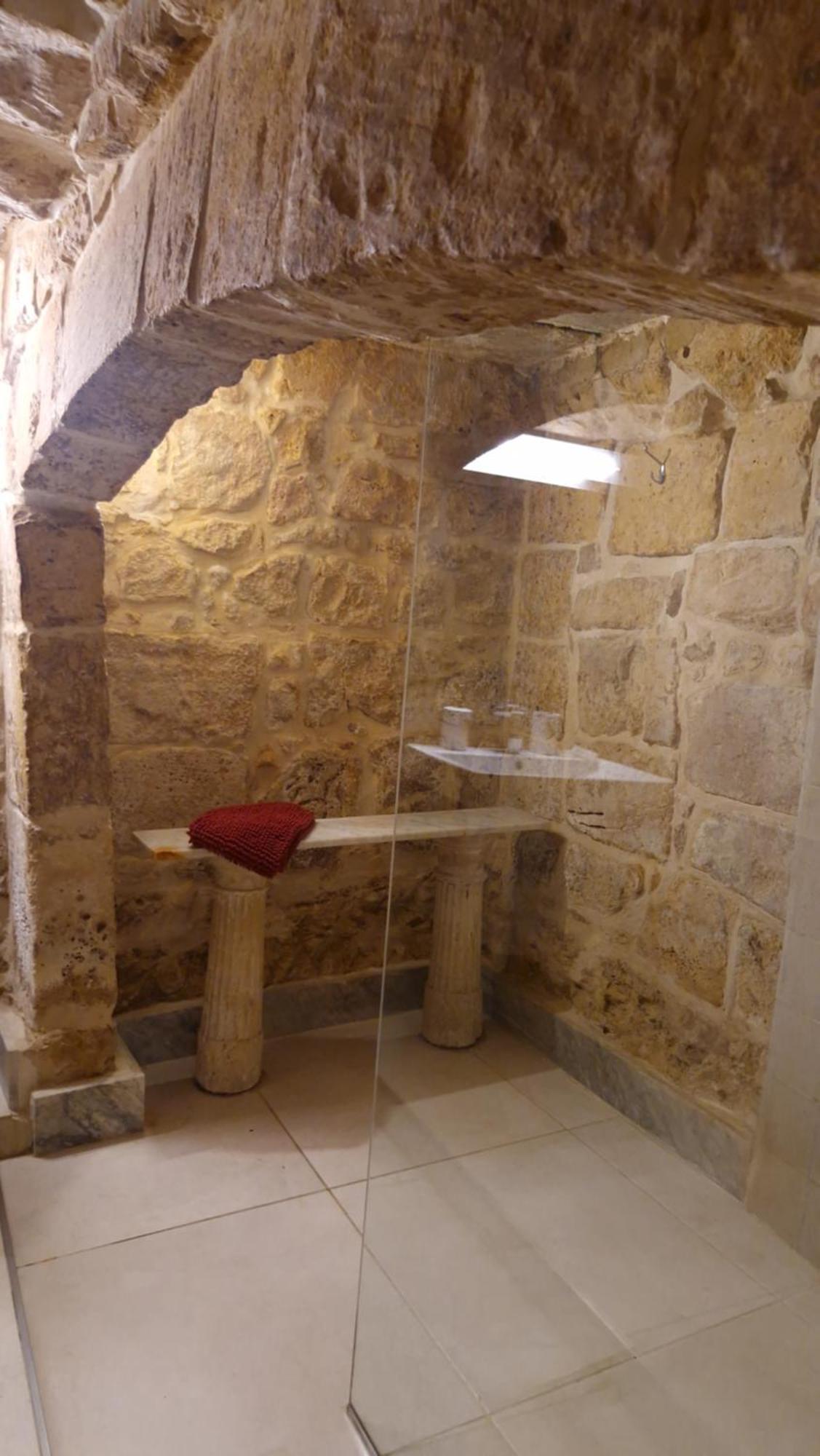 12 -16 , Pacifiku Scicluna Birgu Buitenkant foto